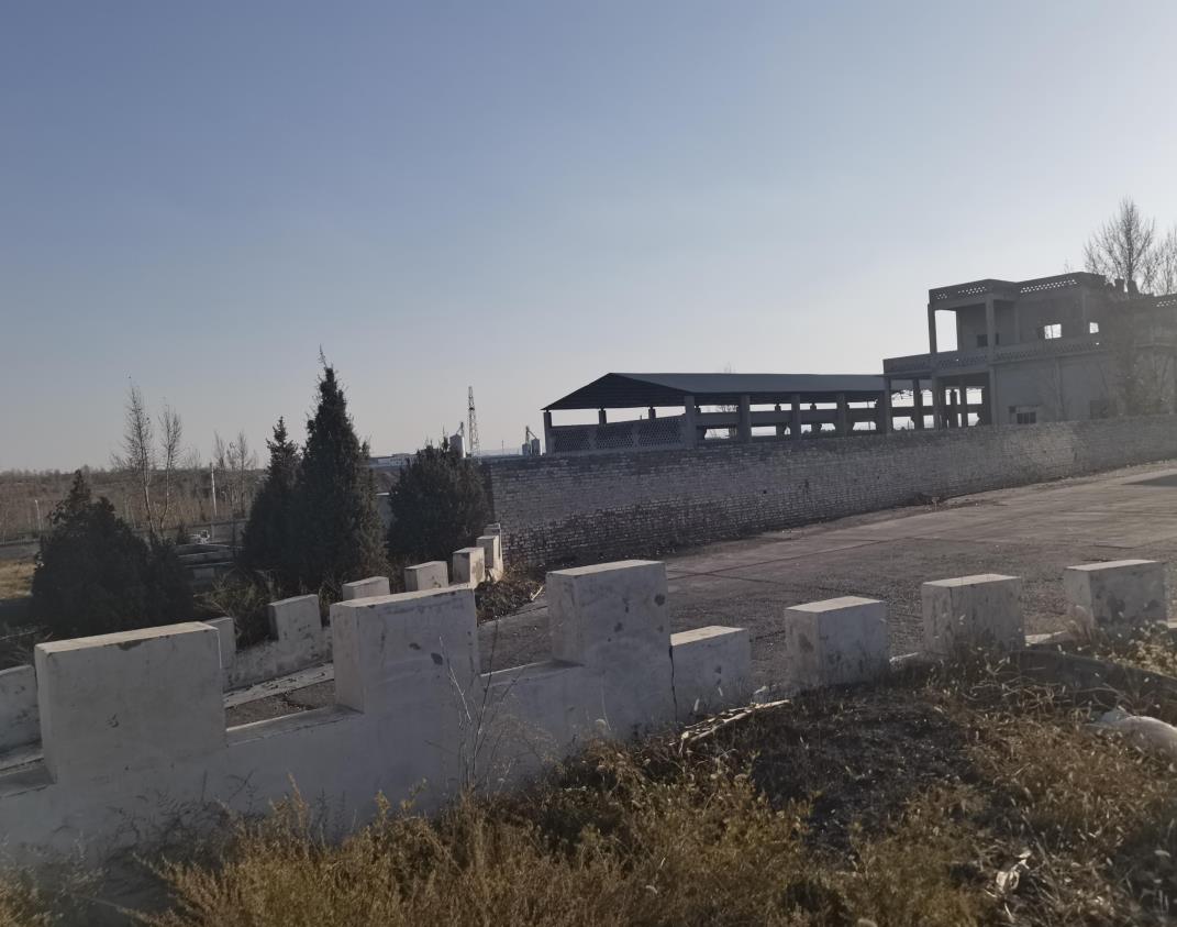 内蒙古鄂尔多斯市准格尔旗沙圪堵工业园区春达化工有限责任公司贺双电石厂厂房、办公室房产
