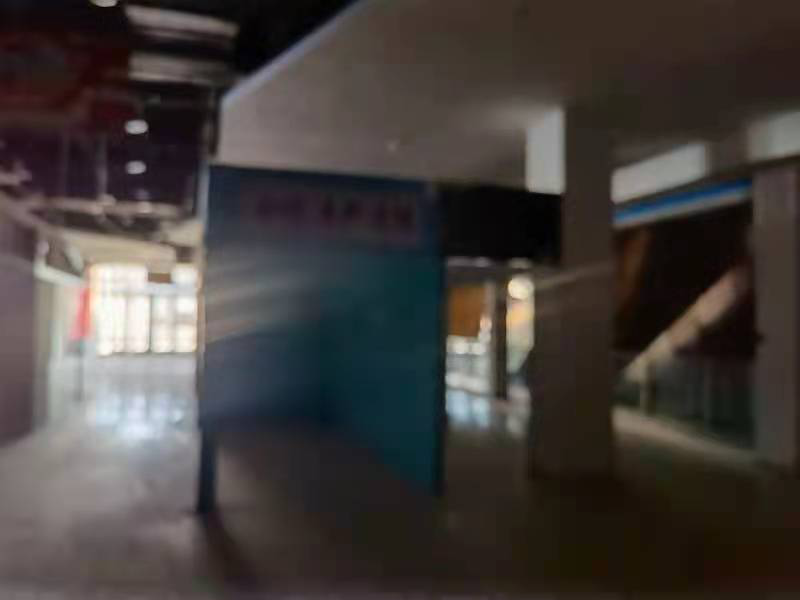 内蒙古呼和浩特市泰禾商厦摊位东北角20104。房产