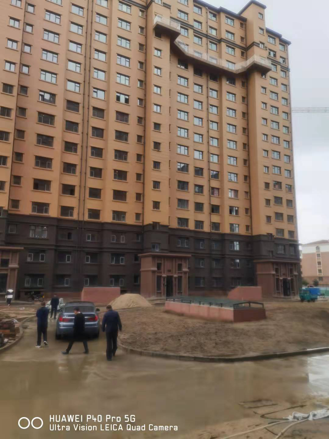 内蒙古锡林郭勒盟锡林浩特市苏尼特右旗富华裕名苑小区20号楼2单元1701房产