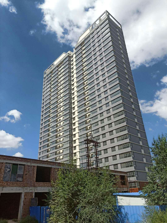 内蒙古自治区呼和浩特市玉泉区昭君路东南二环路北秀水华宸小区房产