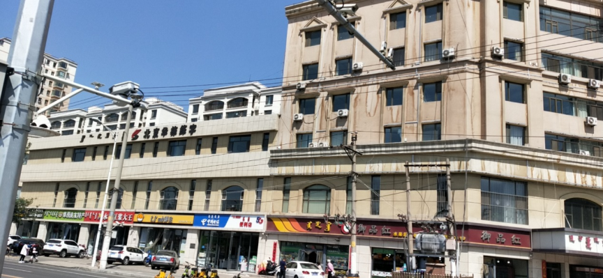 内蒙古呼和浩特市新城区名都枫景11号楼201、301负一层25个车位、名都枫尚负一层6个车位房产